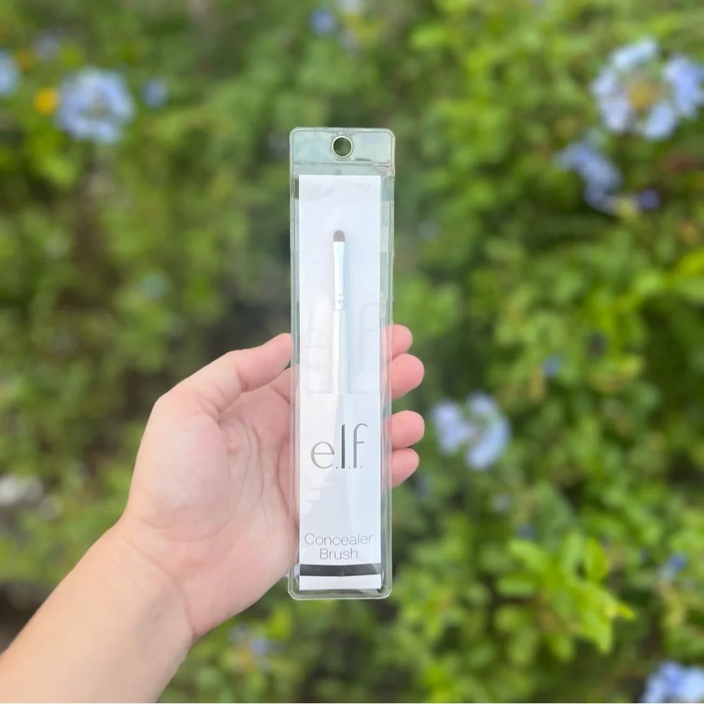 NEW e.l.f. Cosmetics Concealer Brush